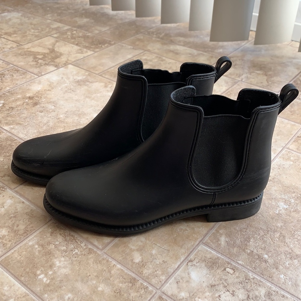 Black boots